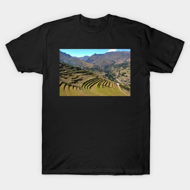 Pérou - Cuzco - Site de Pisac T-Shirt by franck380